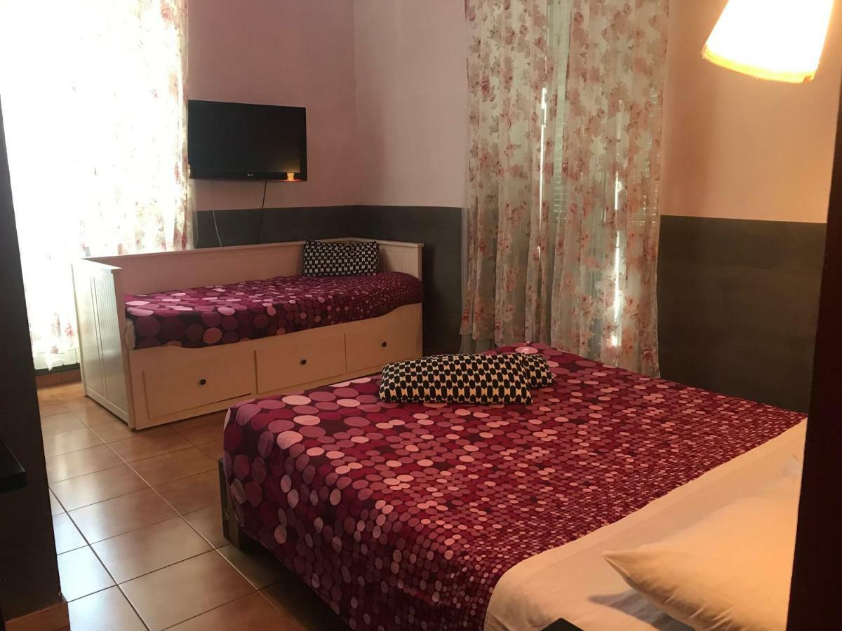 La Casa Di Elena Pensión